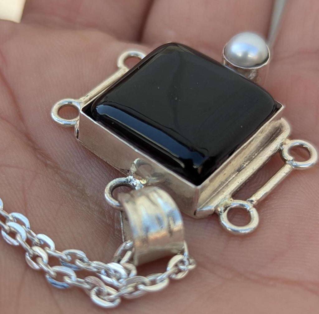 Silver Onyx Stone Pendant.(T1103-011)