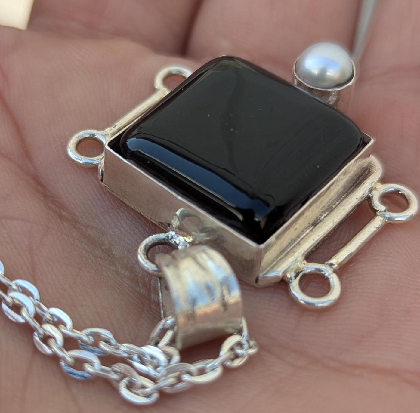 Silver Onyx Stone Pendant.(T1103-011)