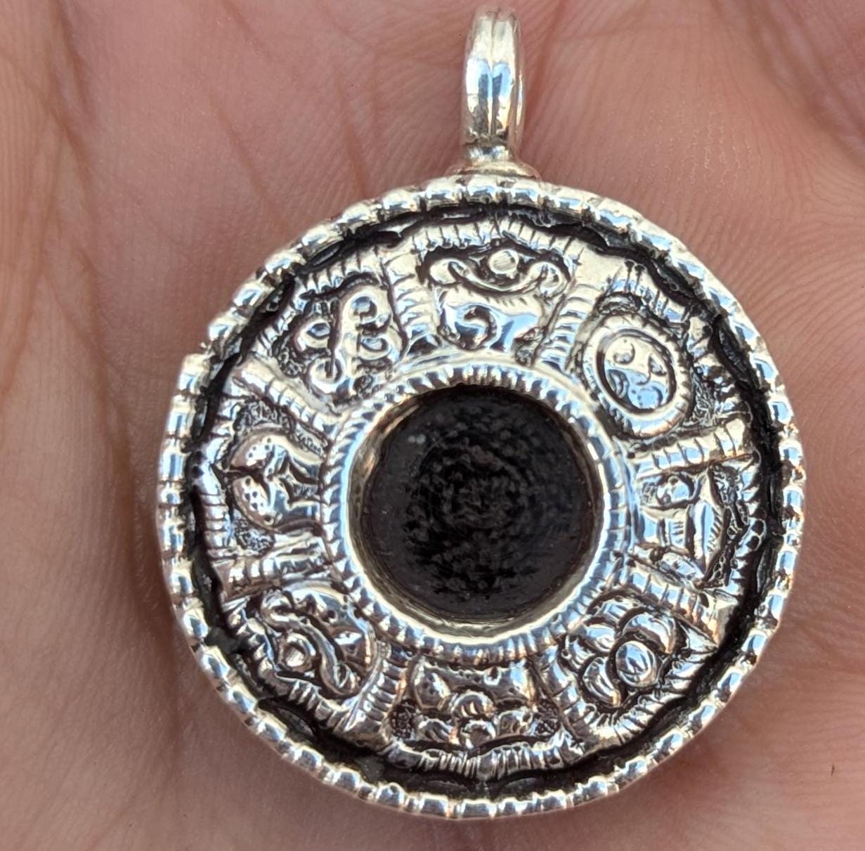 Silver Circle Pendant.(T1103-007)