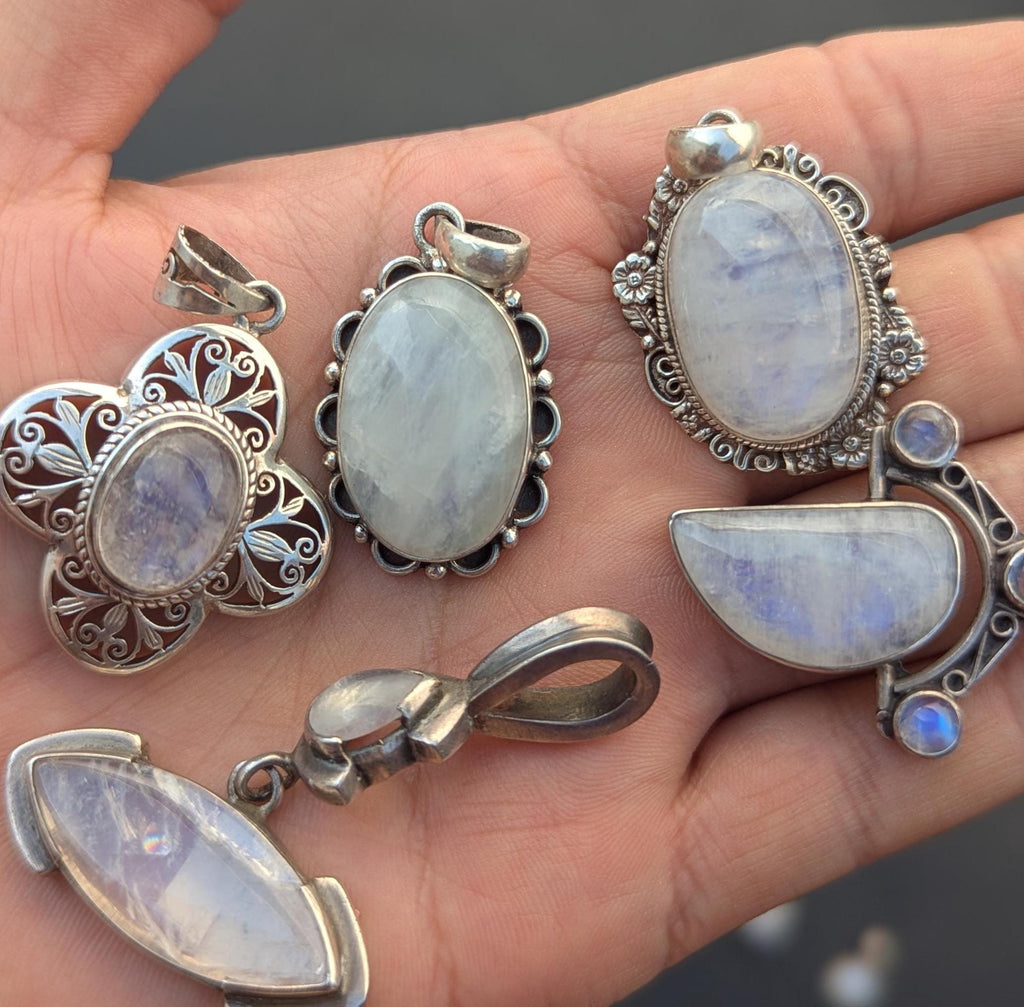 P3/62-67-  Moon stone Silver Handmade Pendant (T12-062-067)
