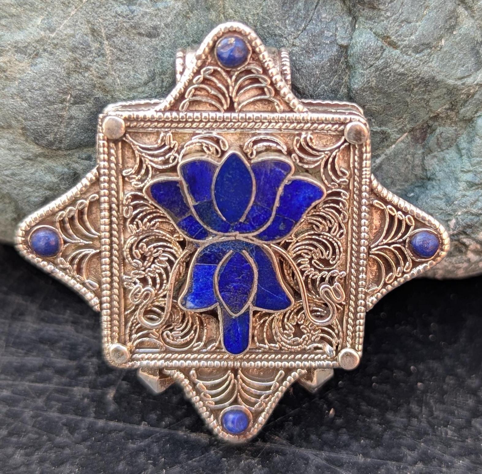 Tibetan Woman’s Amulet Box Necklace (Ga’u)Turquoise 925 Sterling Silver Pendant. (T1101-006.10)