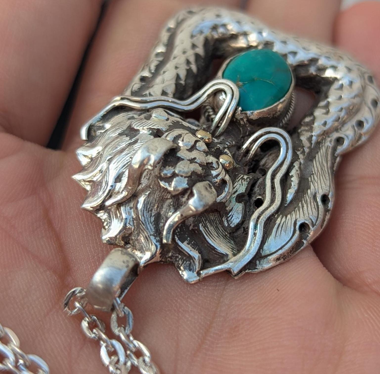 Turquoise gemstone Blue Turquoise 925 Sterling Silver Pendant.  (T1101-006.6)