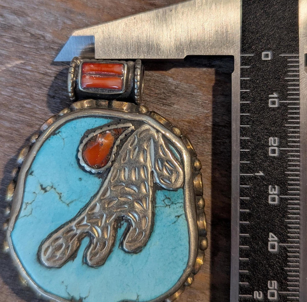 Vintage Tibetan ethnic White Brass pendant with Large Turquoise Stone (p6-017)