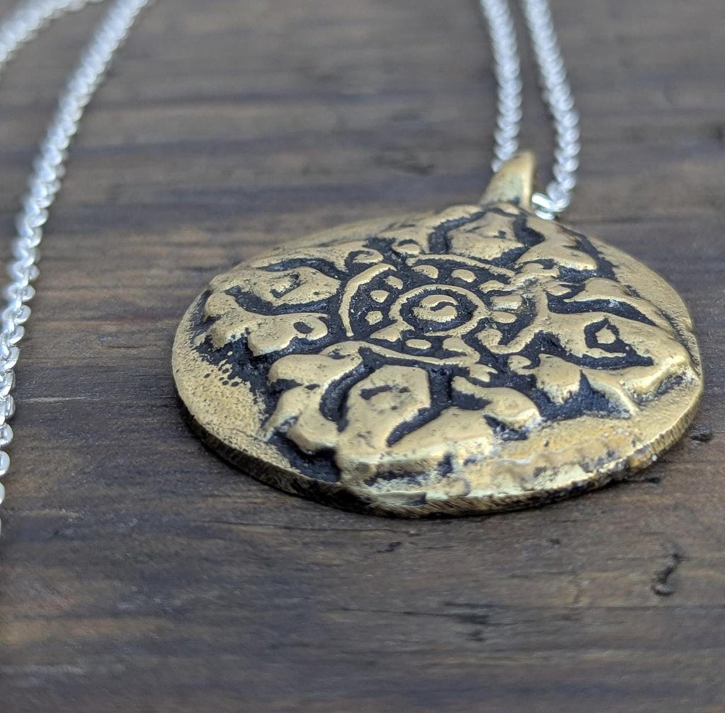 Handmade Tibetan Dorjee Medallion double-sided pendant (p6-021)