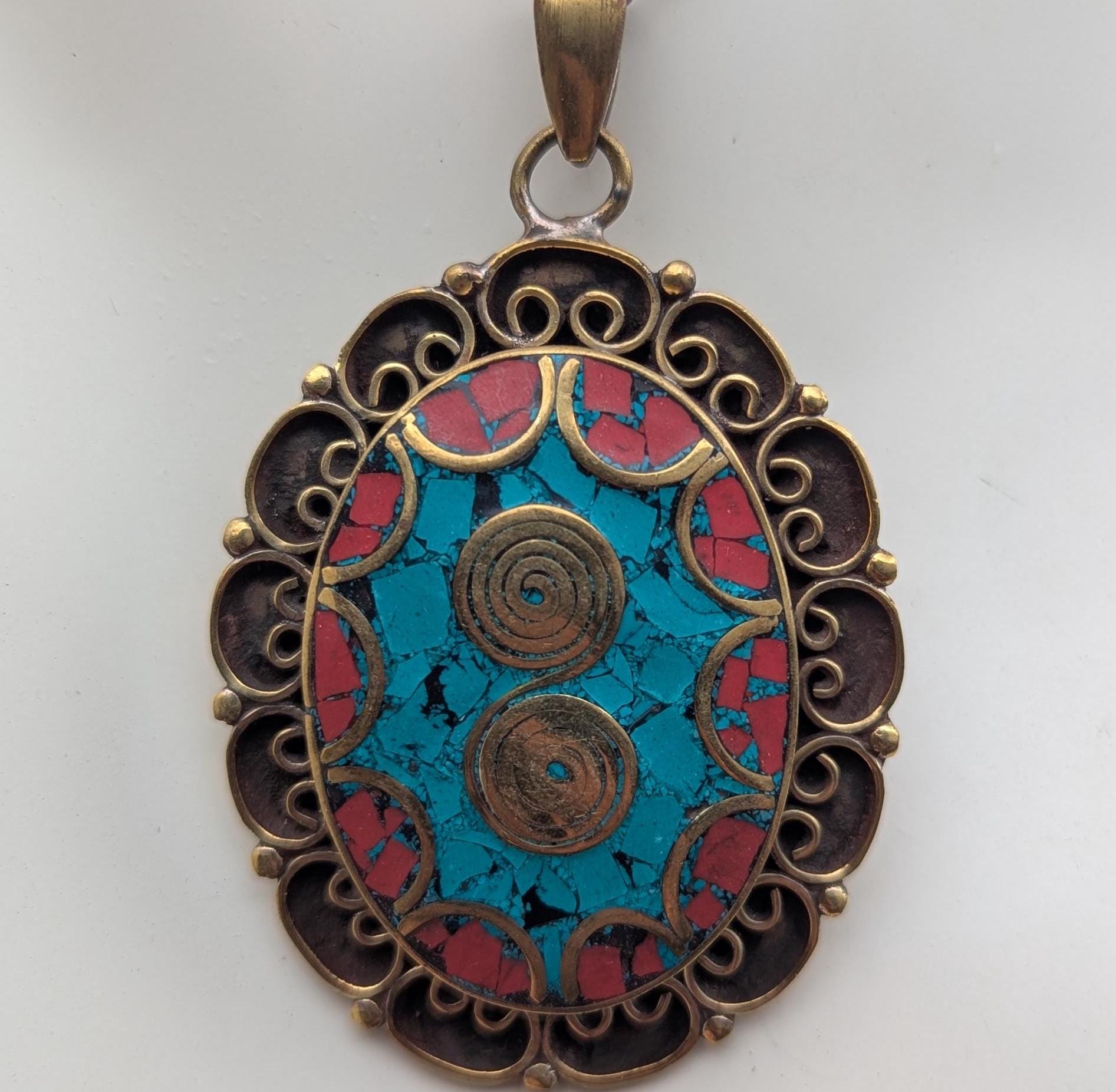 Handmade Vintage Turquoise and Red coral Inlaid Ethnic pendant (p6-025)