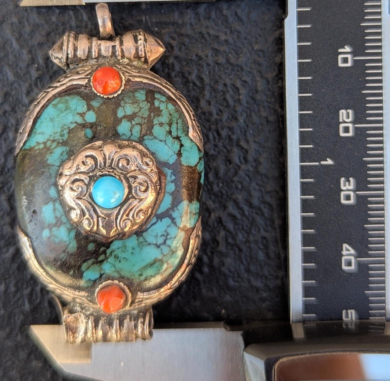 Tibetan Himalayan unique turquoise stone pendant (p6-031)