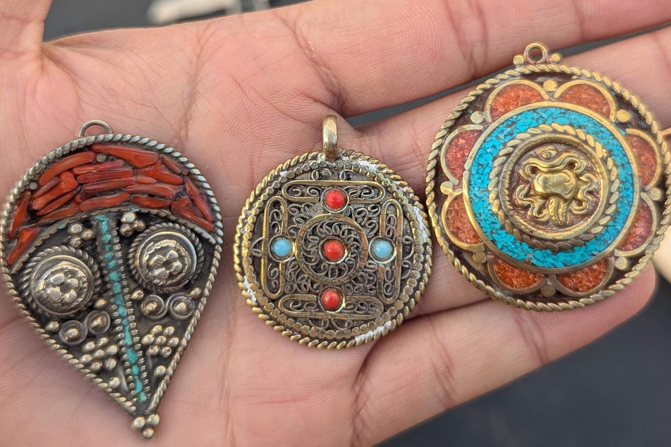 Vintage brass amulet pendant with turquoise and coral stones (p6-036)