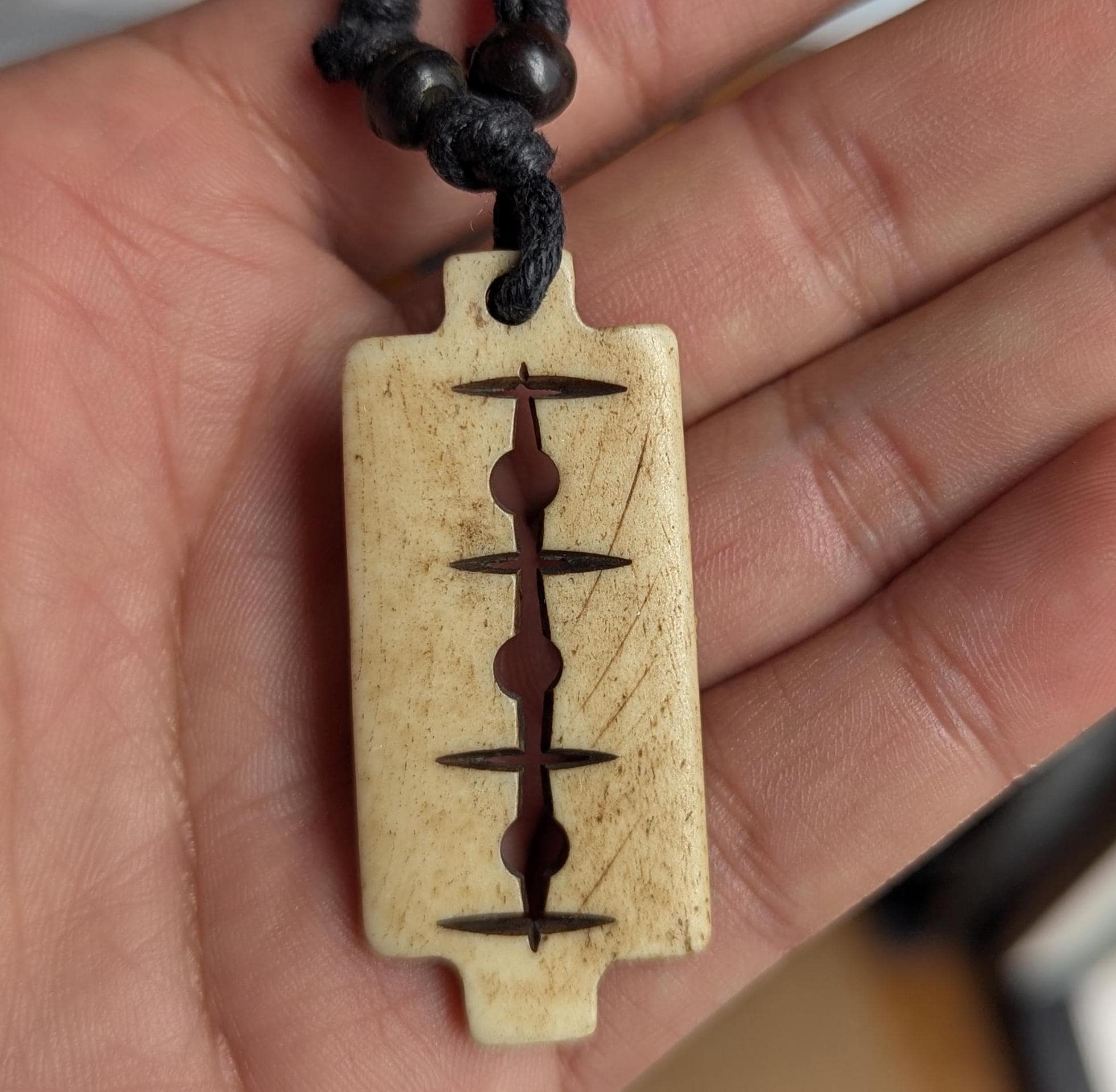 Yak bone hand-carved razor pendants (p6-042)