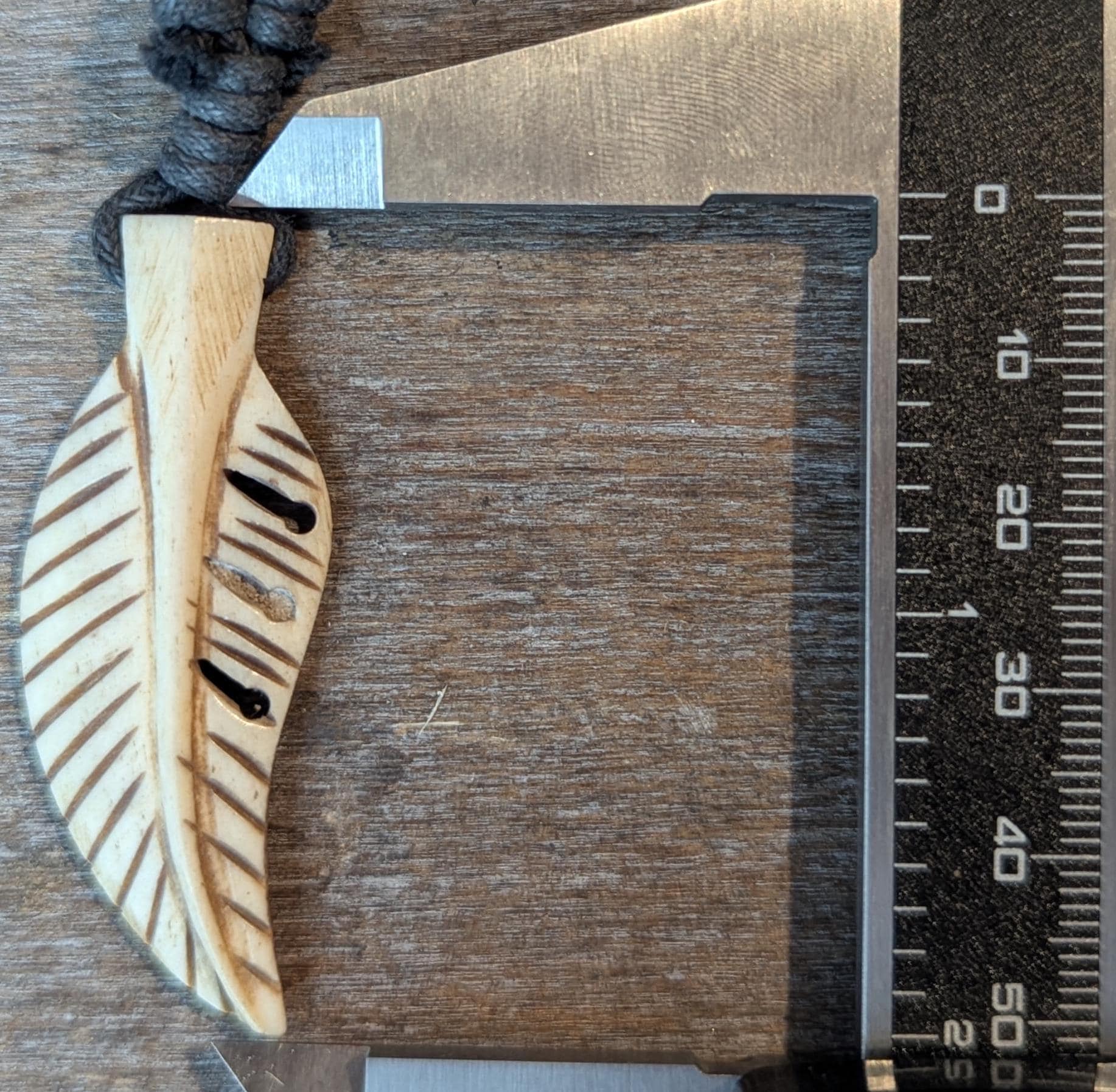 Vintage Yak bone hand-carved Leaf pendant collection (p6-049)