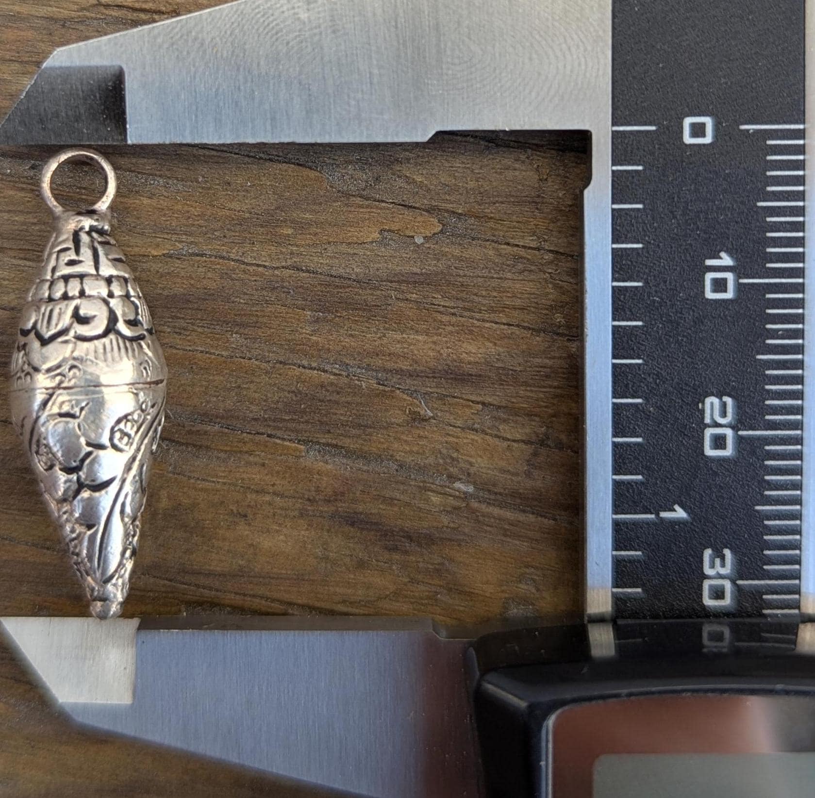 Handmade White Brass Tibetan Conch Shell pendants collection (p7-011)