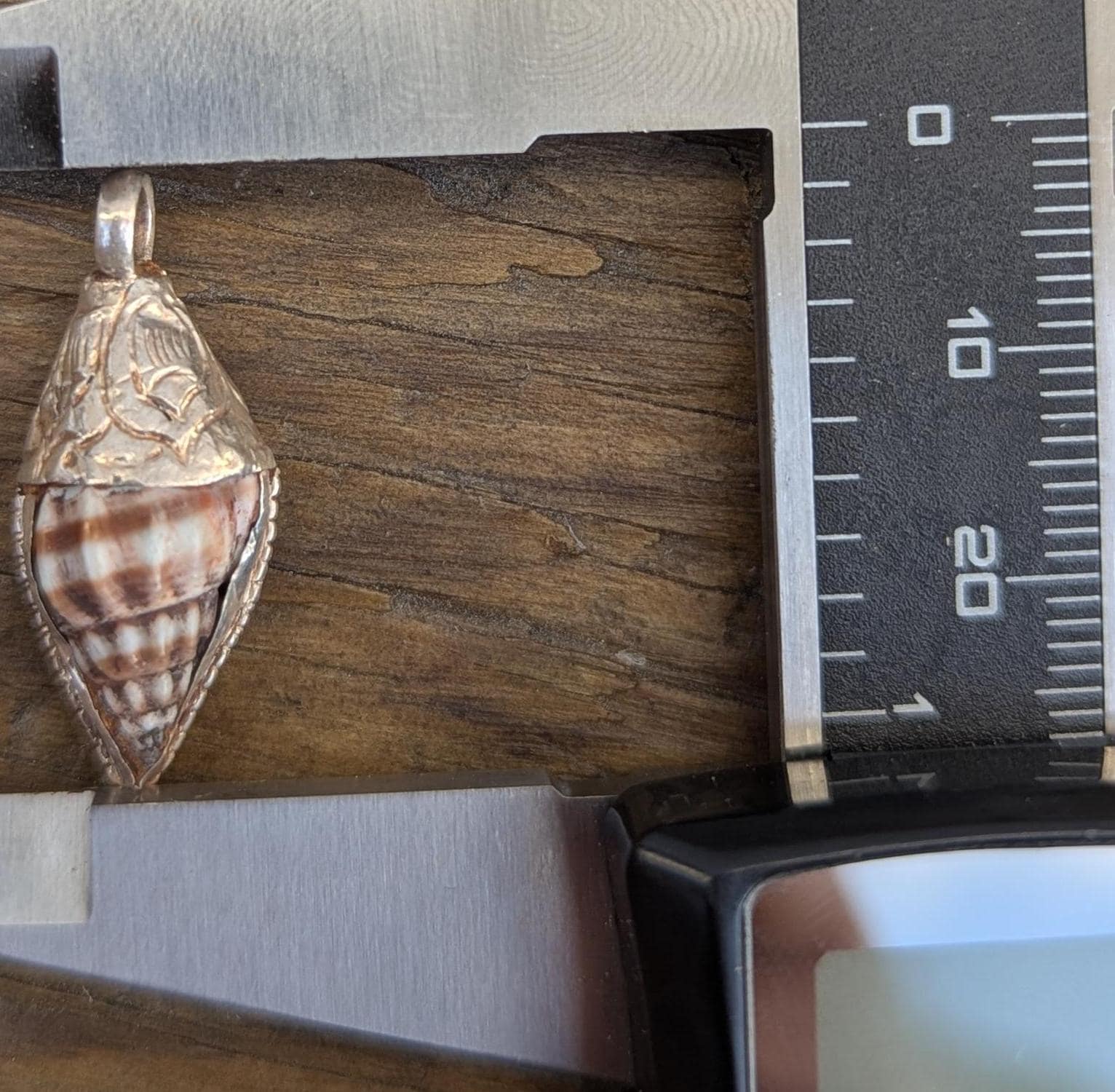 Handmade White Brass Tibetan Conch Shell pendants collection (p7-011)