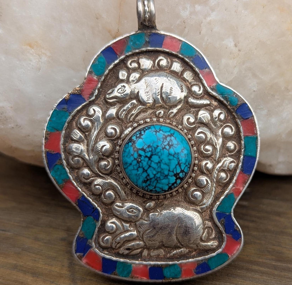 Unique white brass Tibetan medallion pendant collection with Turquoise gemstone (p7-014)