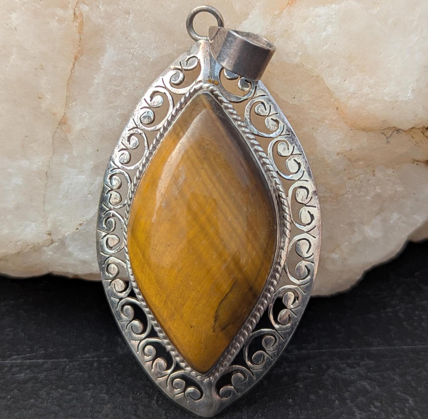 Vintage Ethnic sterling silver with Tiger's eye gemstone pendant collection (p7-017)