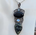 Vintage sterling silver pendant with serpentine and black onyx gemstone with crystal crown (p7-026)
