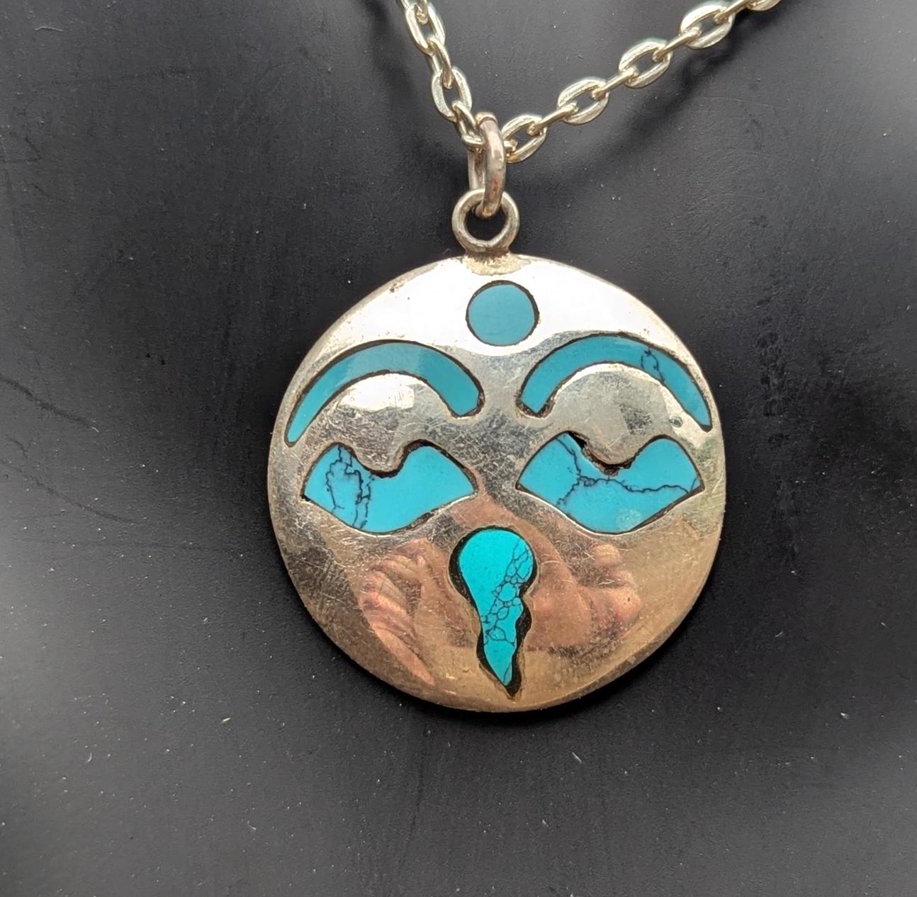 Vintage sterling silver wih turquoise inlaid Buddha Wisdom eyes medallion pendant (p7-035)