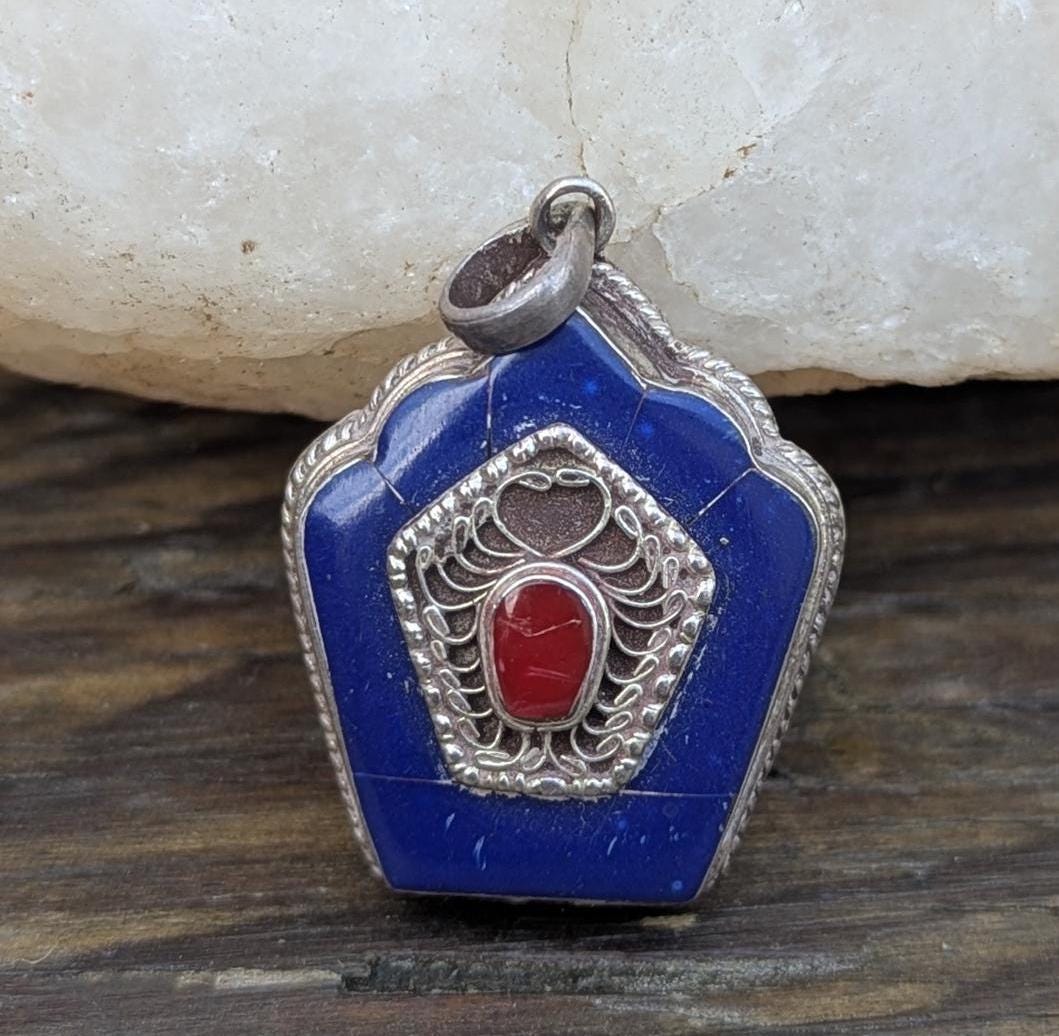 Handmade Tibetan Sterling Silver Lapis Lazuli Pendant with Coral