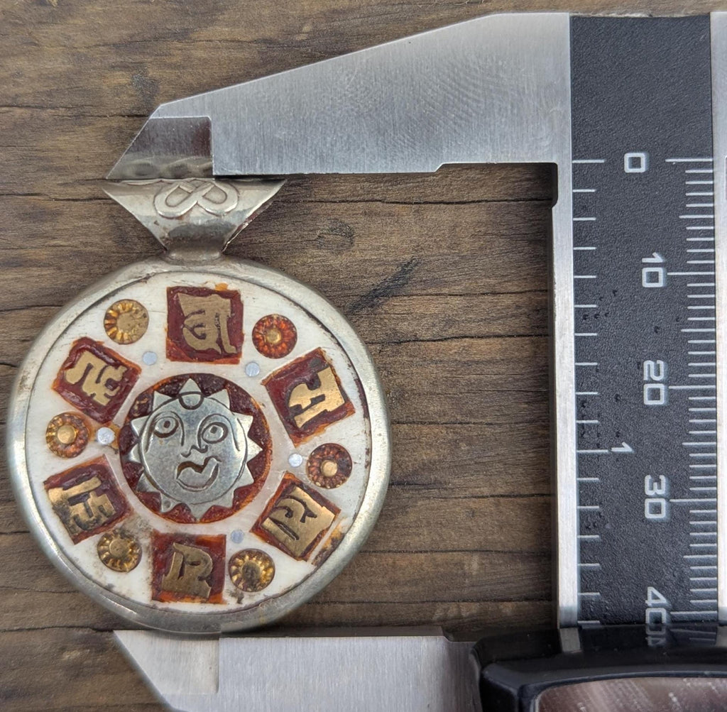 Handmade Tibetan Buddhist Pendant – Conch Shell, Wisdom Eyes Motif