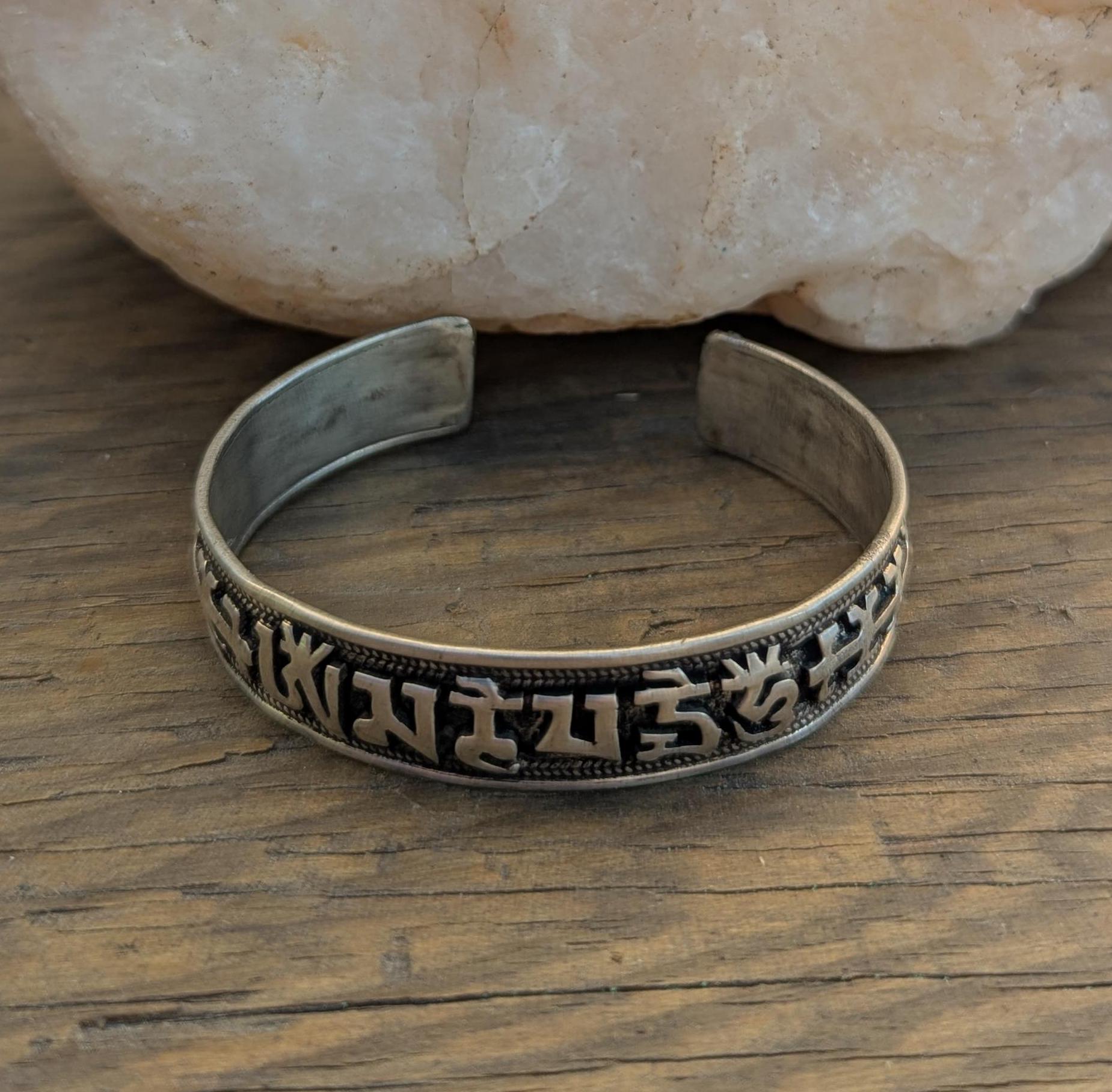 VINTAGE Tibetan Buddhist Mantra Cuff BRACELET: Om Mani Padme Hum Cuff CB-110