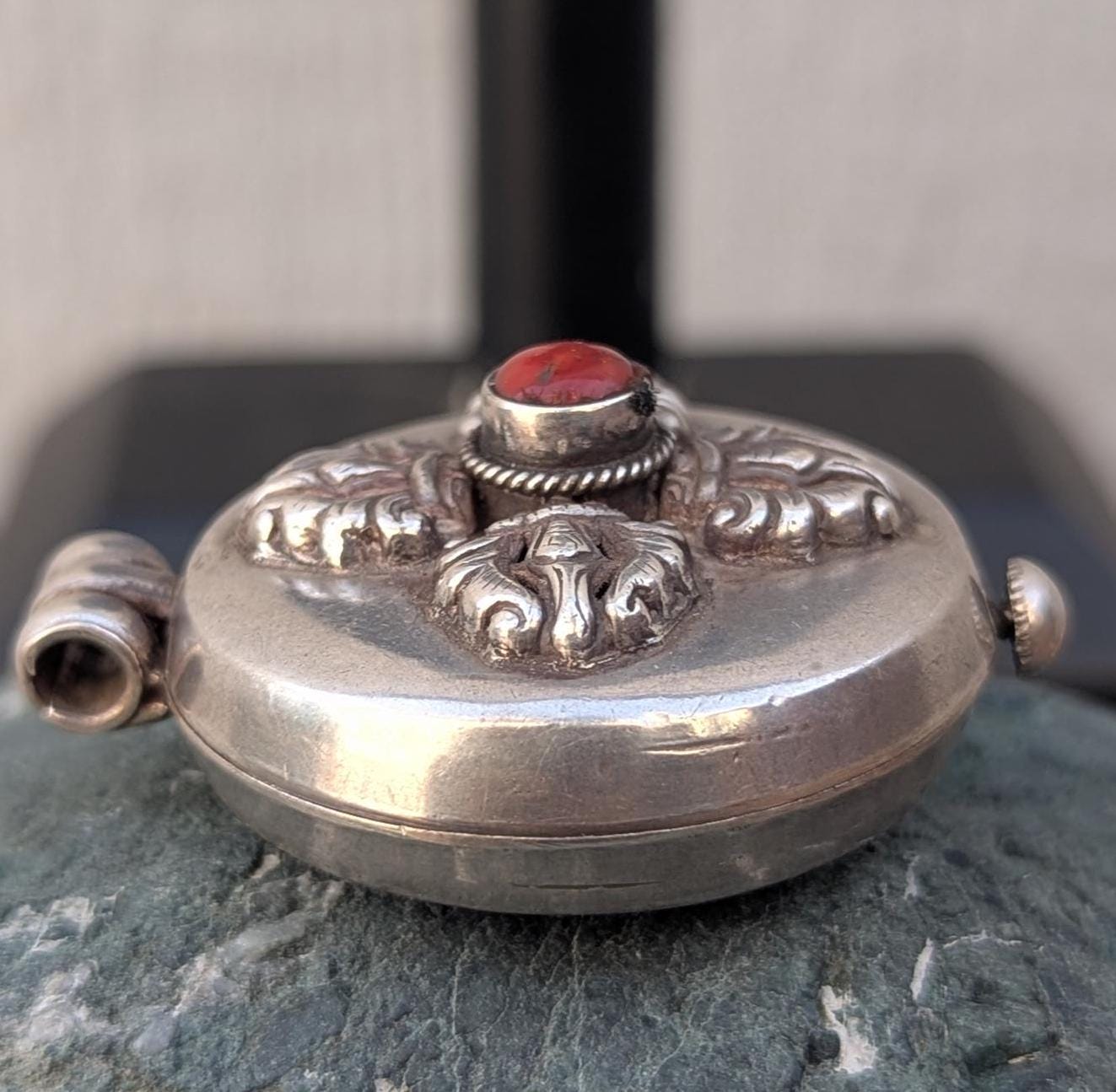 Vintage Dorjee pendant collection featuring Coral, Lapis lazuli and Turquoise gemstones (p7-063)