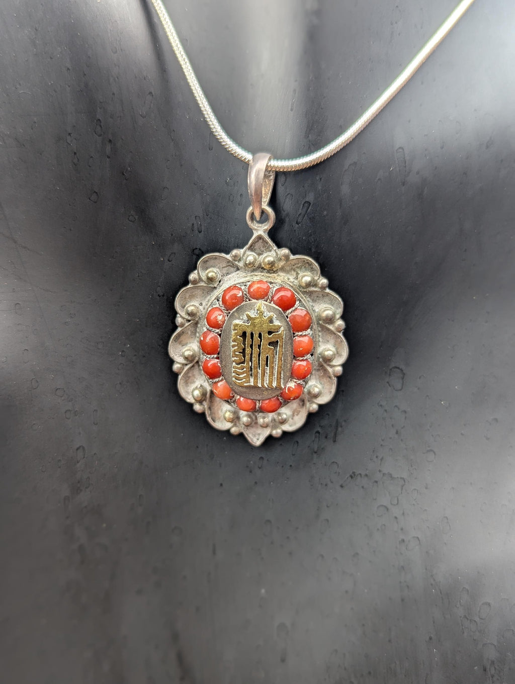 Antique Tibetan Buddhist Om Mani Padme Hum pendant collection (p7-065)