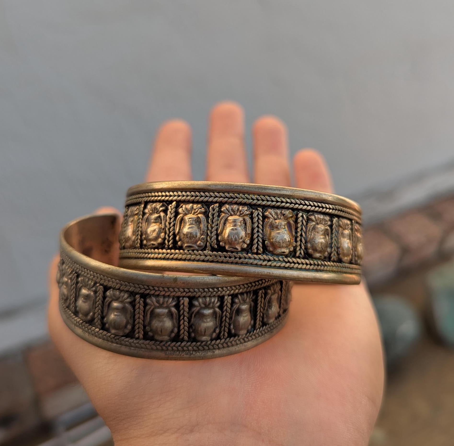 Vintage Silver Tibetan Cuff Bracelet with Buddhist flower Vase Motif (cb-135)