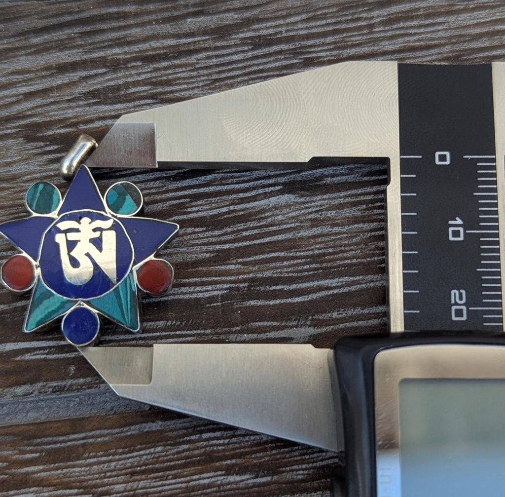 P3/68-Central Om inlay Silver Pendant of  star shape (T12-068)