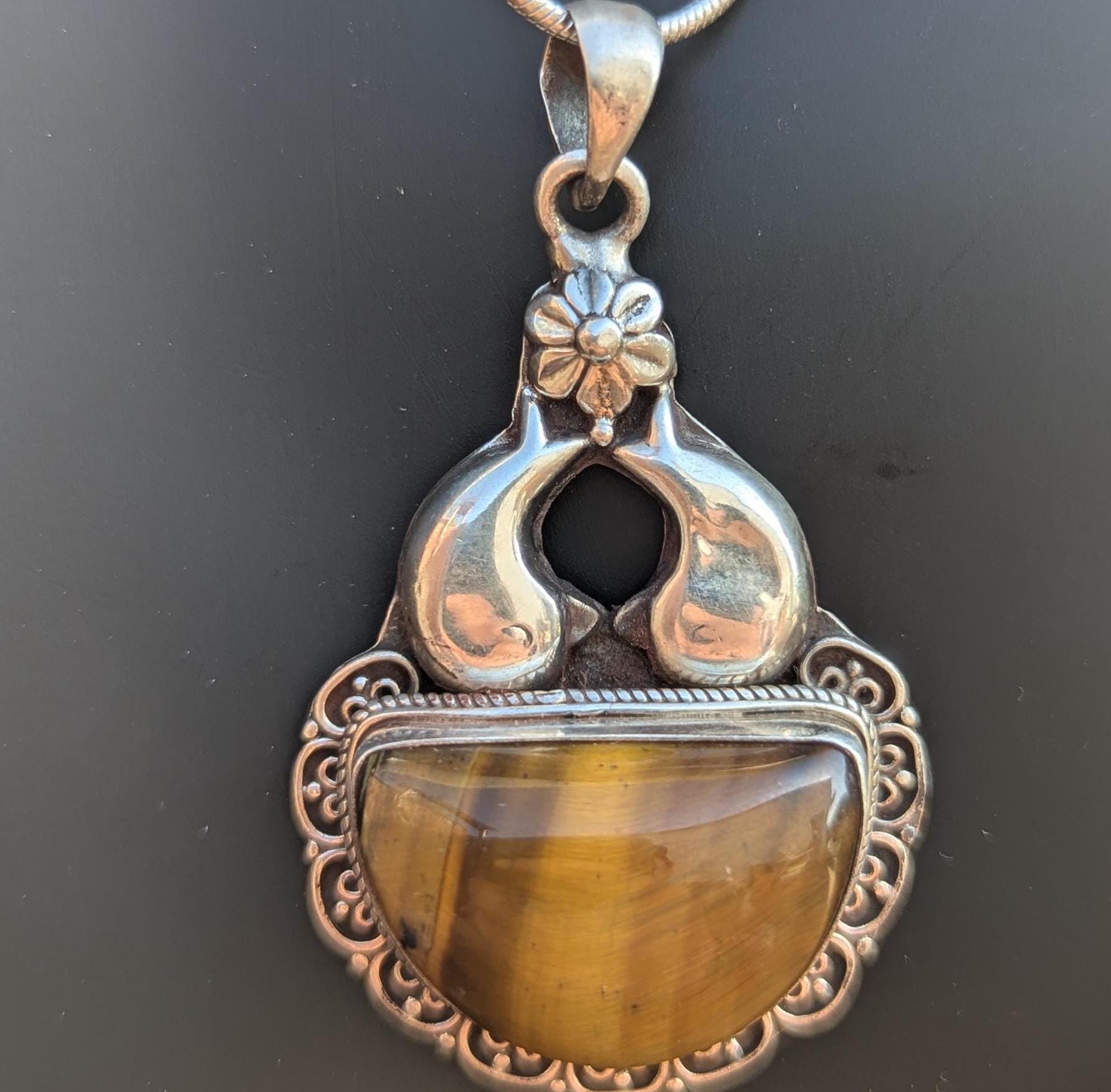 P3/51- Tiger Eye Amber stone Silver Pendant (T12-051)
