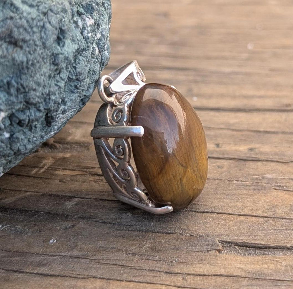 P3/55- Tiger Eye Amber stone Silver Pendant (T12-055)