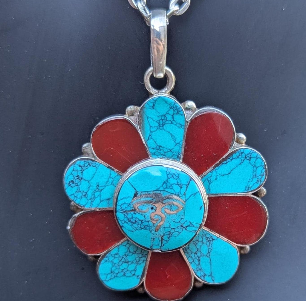 Blooming Flower inlayPendant with Turquoise and  red coral (Buddha eye in central)T1102-003