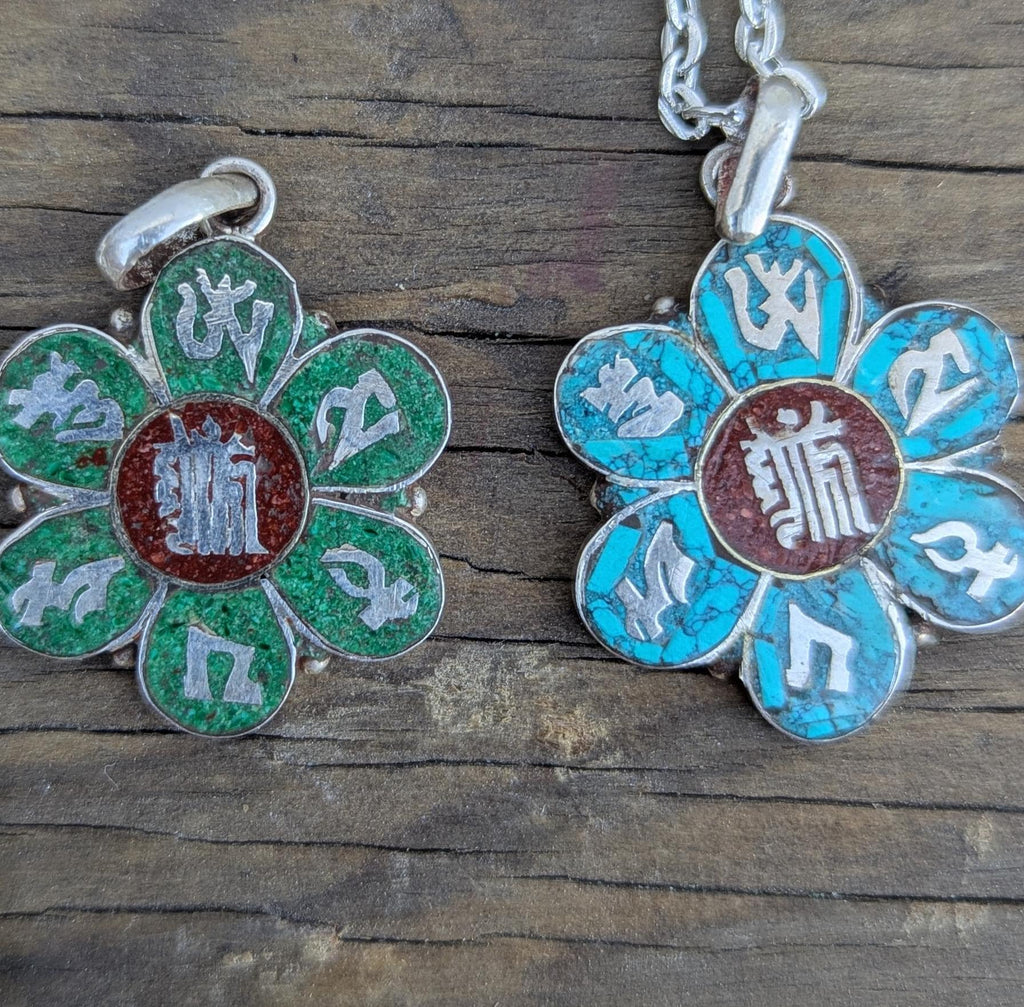 Om Mani Padme Hug, Buddhist Necklace Silver Pendant.  (T1101-006.12)