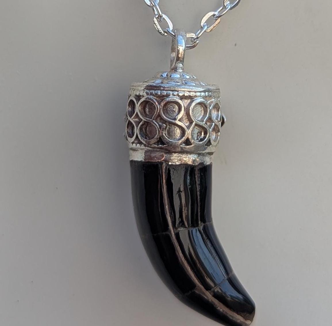Horn Shaped Pendants(T1102-010)