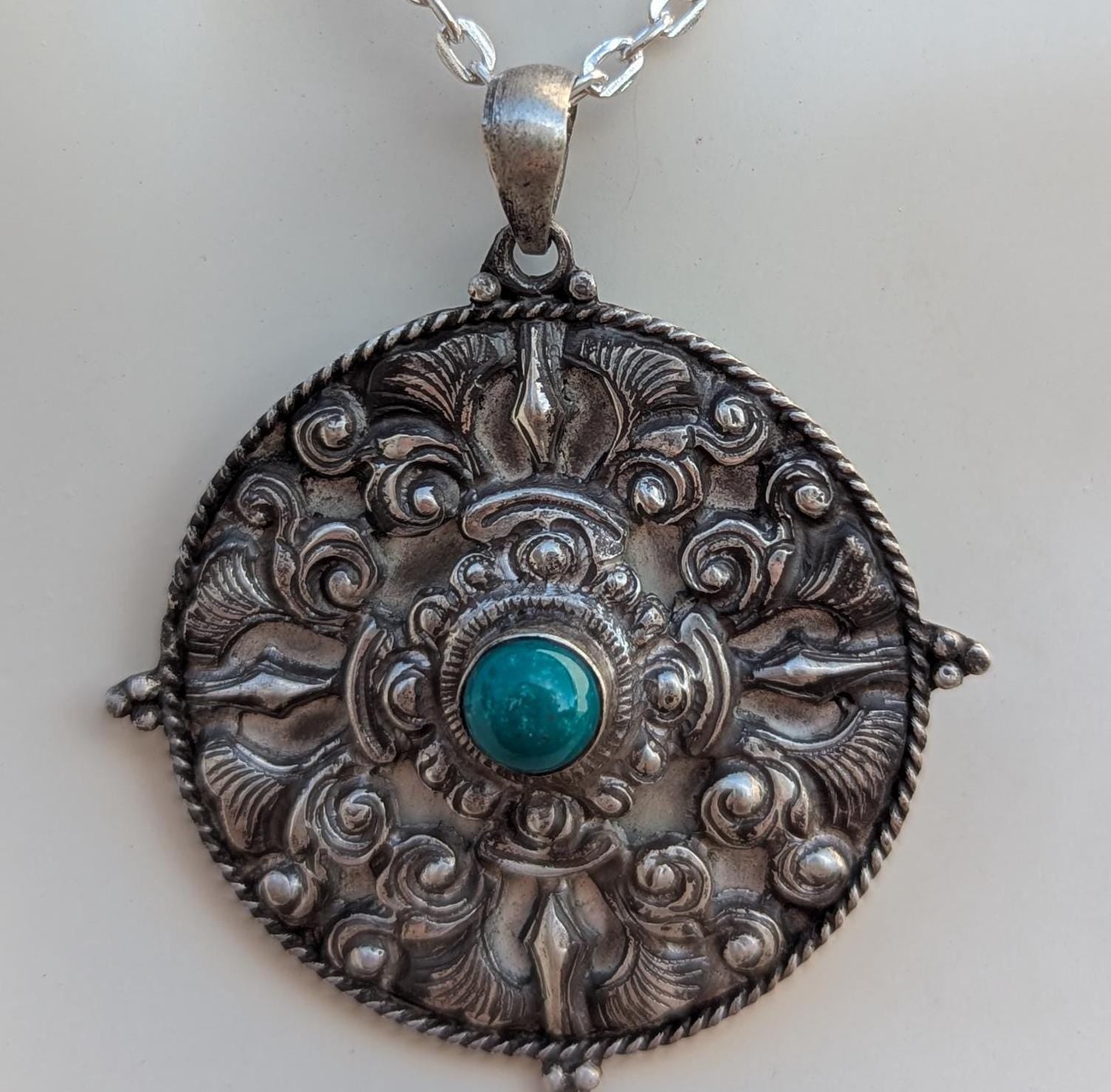 Healing amulet necklace pendant for women men unisex Turquoise gemstone.(T1101-006.9)
