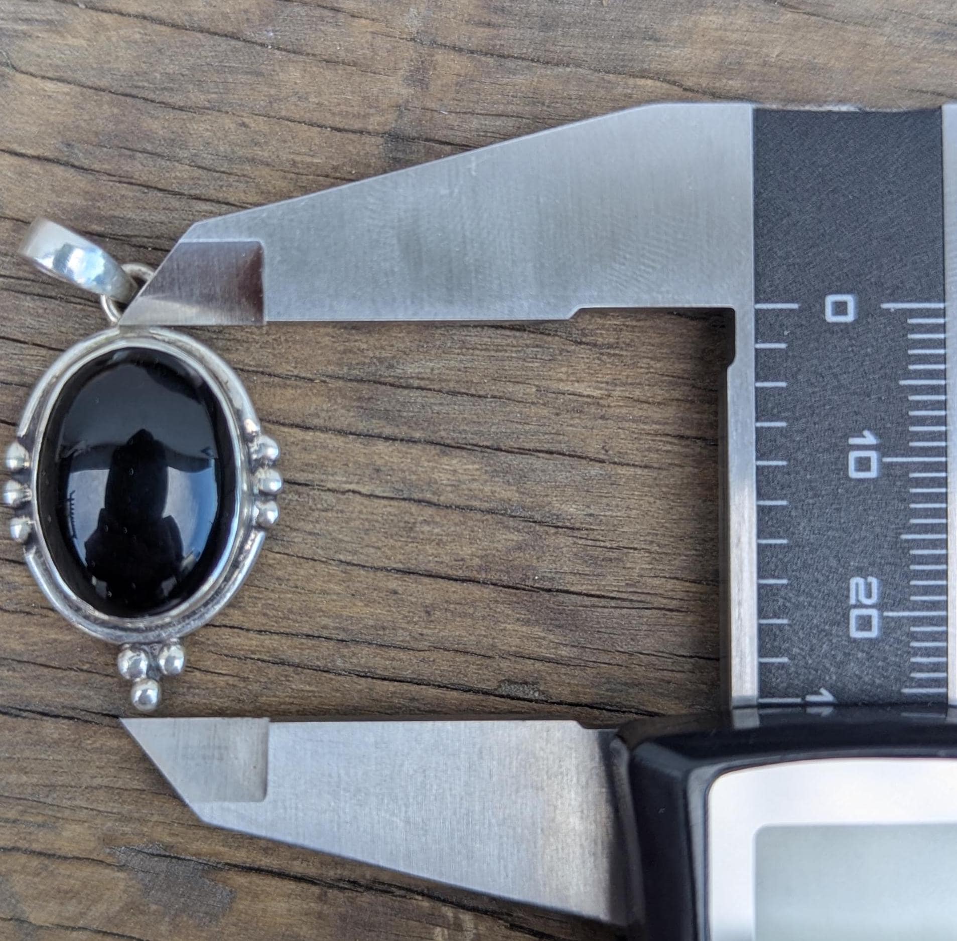 P3/36 - Natural Black Onyx Gemstone of Silver Pendant (T12-036)