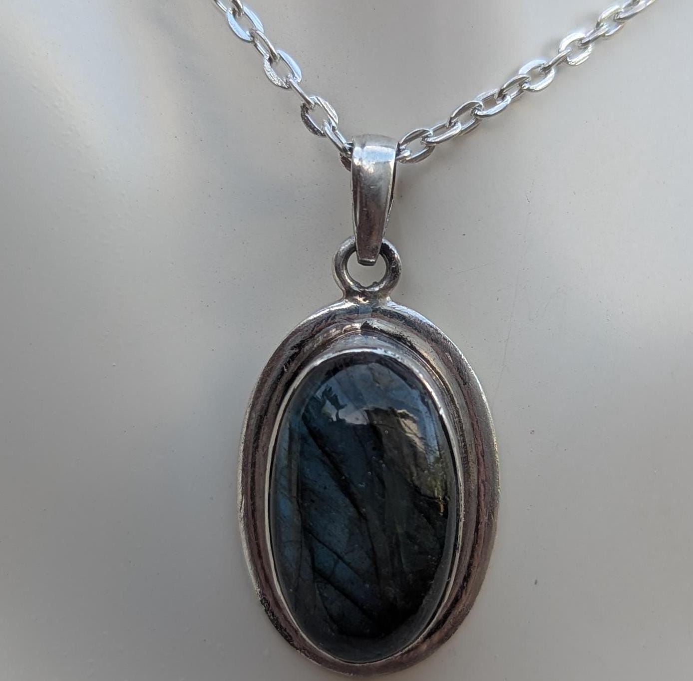 P3/46 - Labradorite Gemstone Handmade 925 Sterling Silver Jewelry Pendants (T12-046)