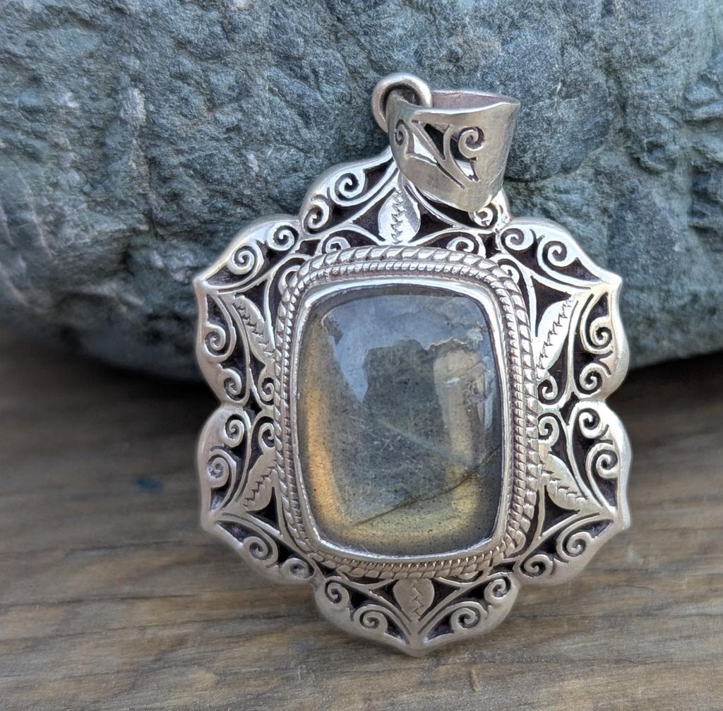 P3/40 - Labradorite Gemstone Handmade 925 Sterling Silver Jewelry Pendants (T12-040)