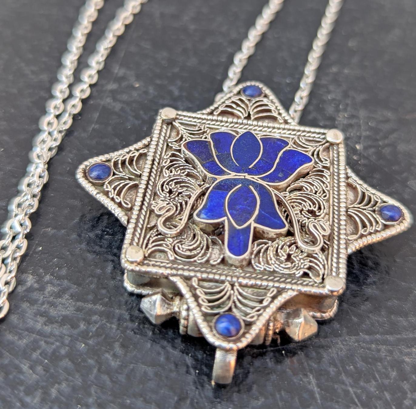 Tibetan Woman’s Amulet Box Necklace (Ga’u)Turquoise 925 Sterling Silver Pendant. (T1101-006.10)