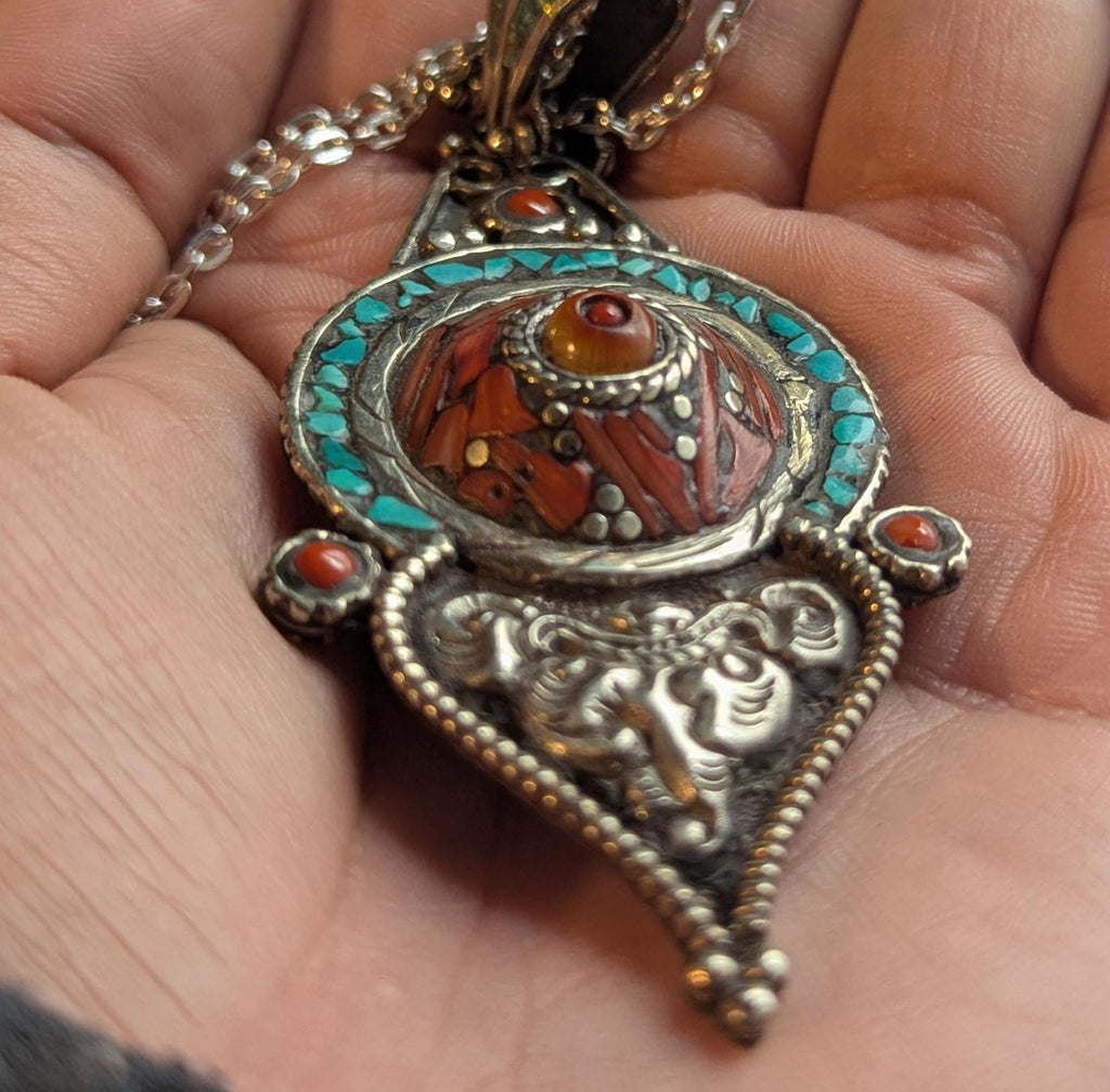 Tibetan ethnic pendant with Turquoise and red coral inlay (p6-007)