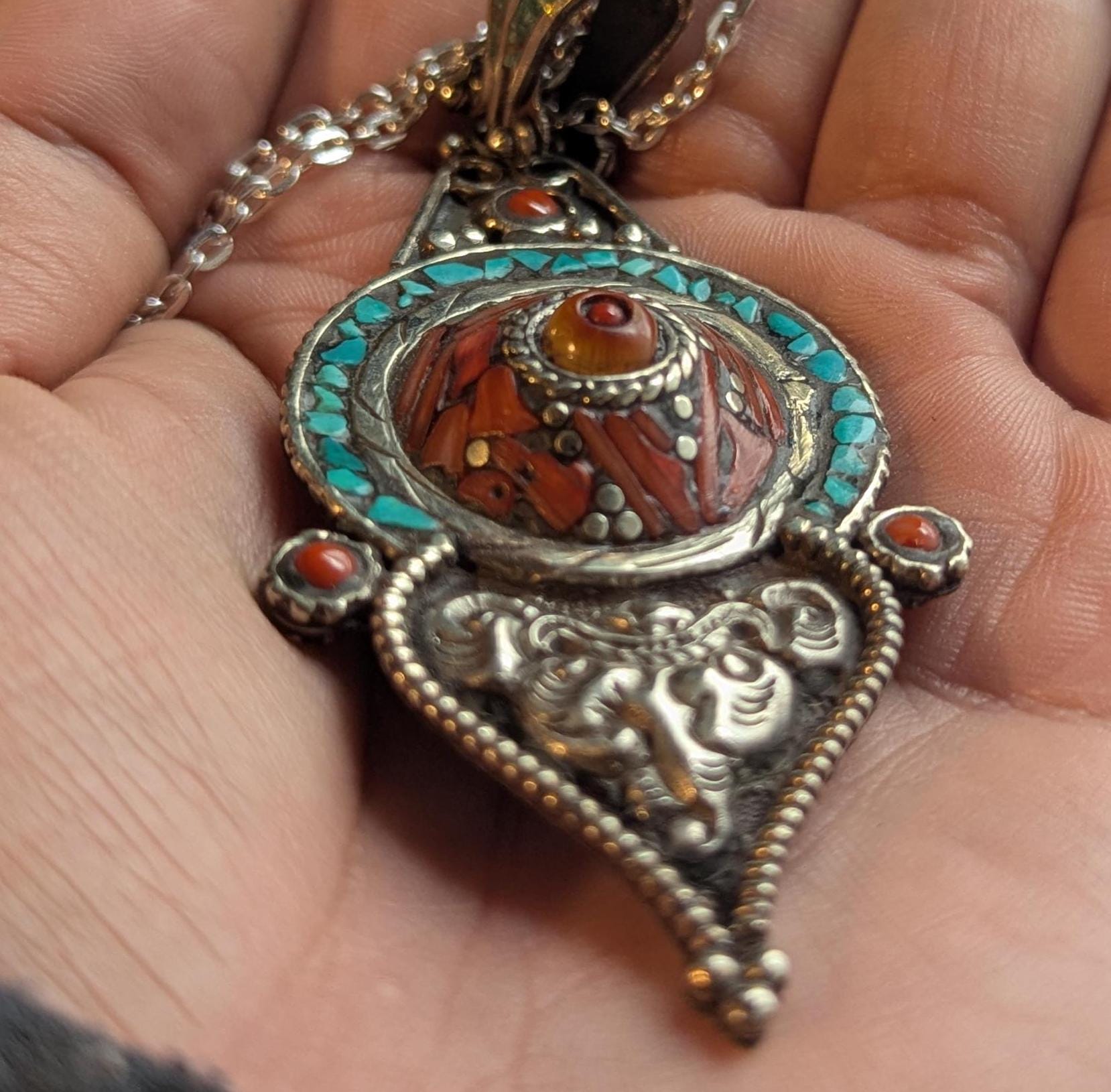 Tibetan ethnic pendant with Turquoise and red coral inlay (p6-007)