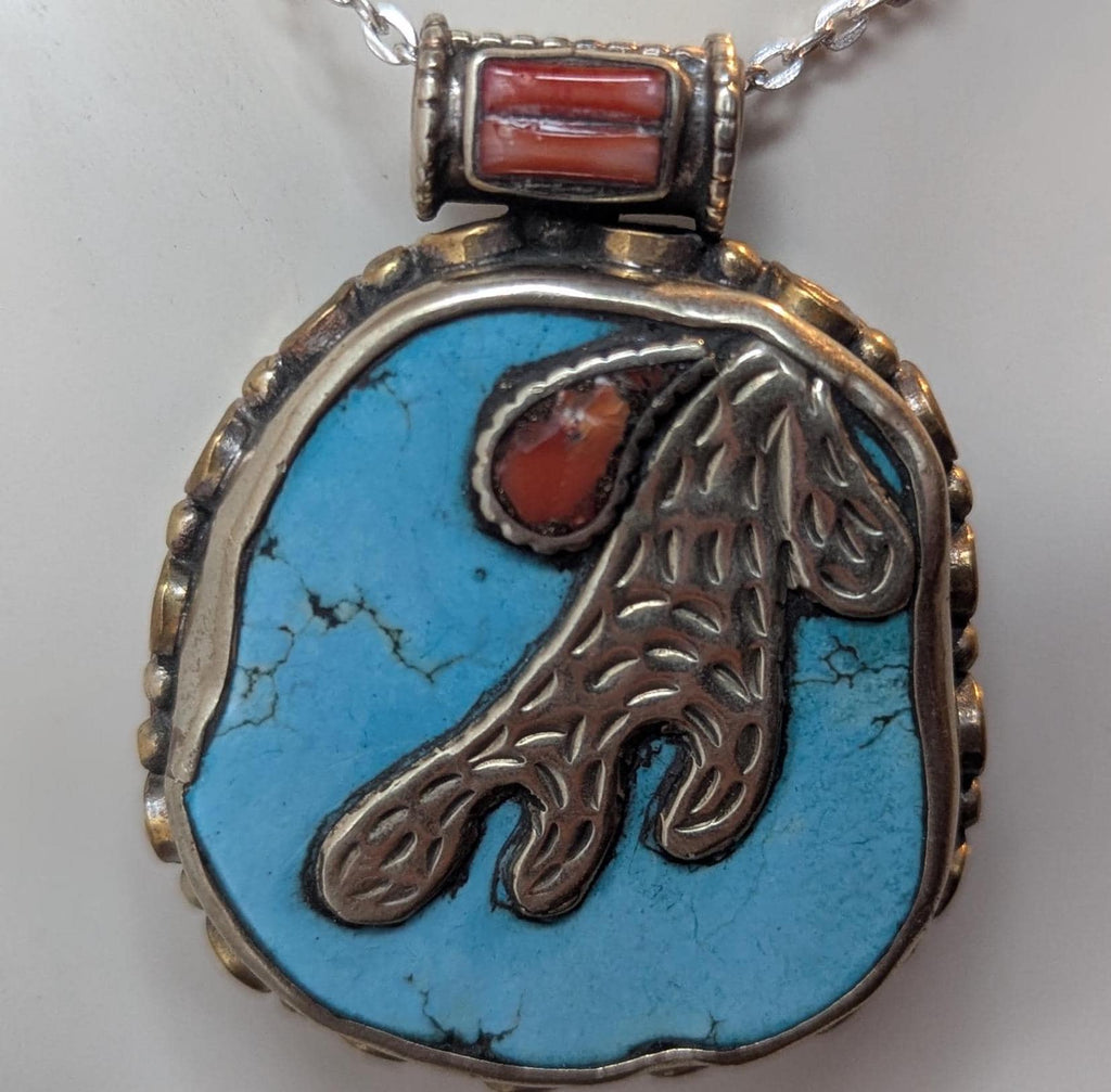 Vintage Tibetan ethnic White Brass pendant with Large Turquoise Stone (p6-017)