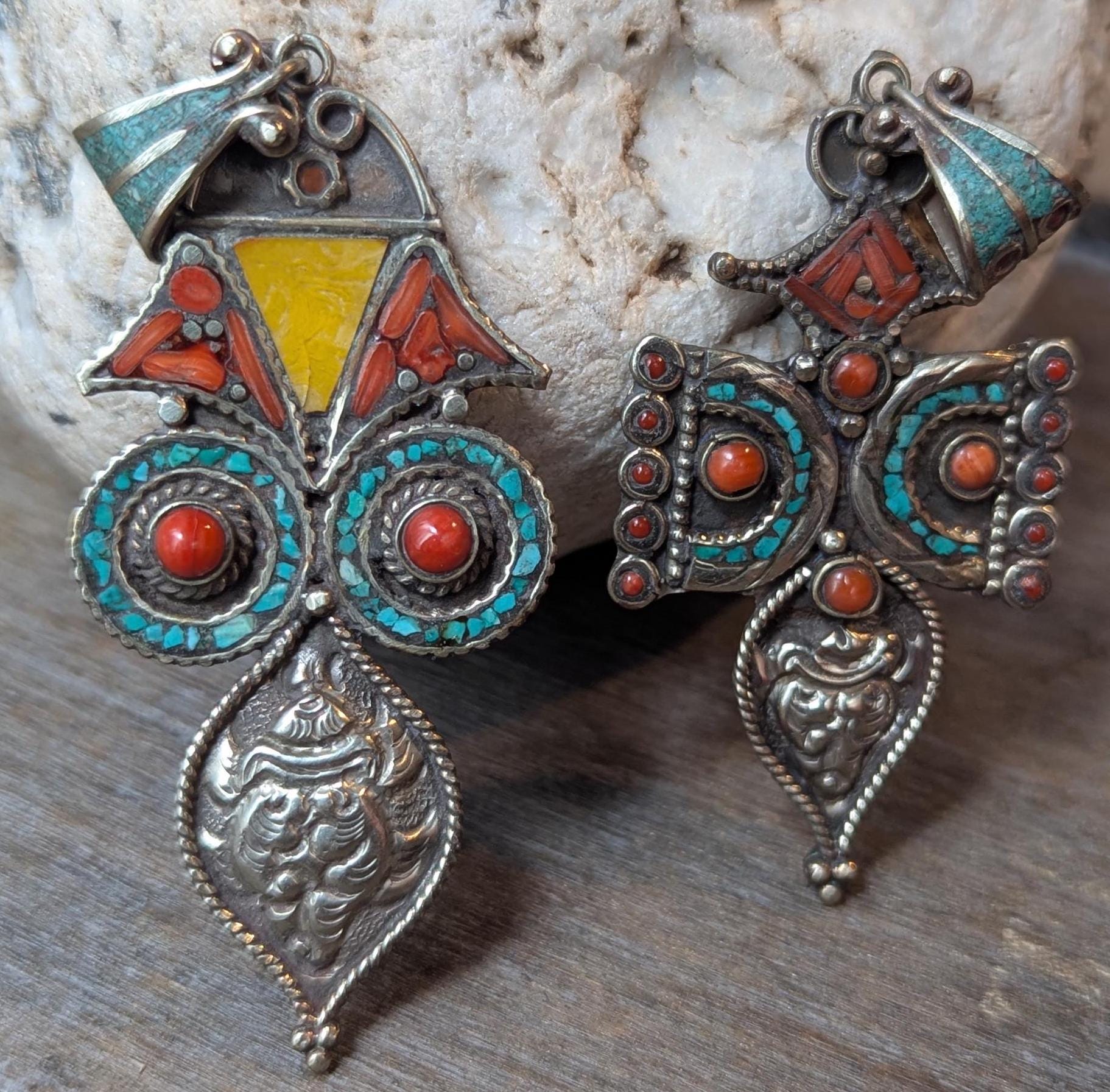 Traditional Tibetan Vintage White Brass Pendant with Turquoise, Coral and Amber (p6-001)