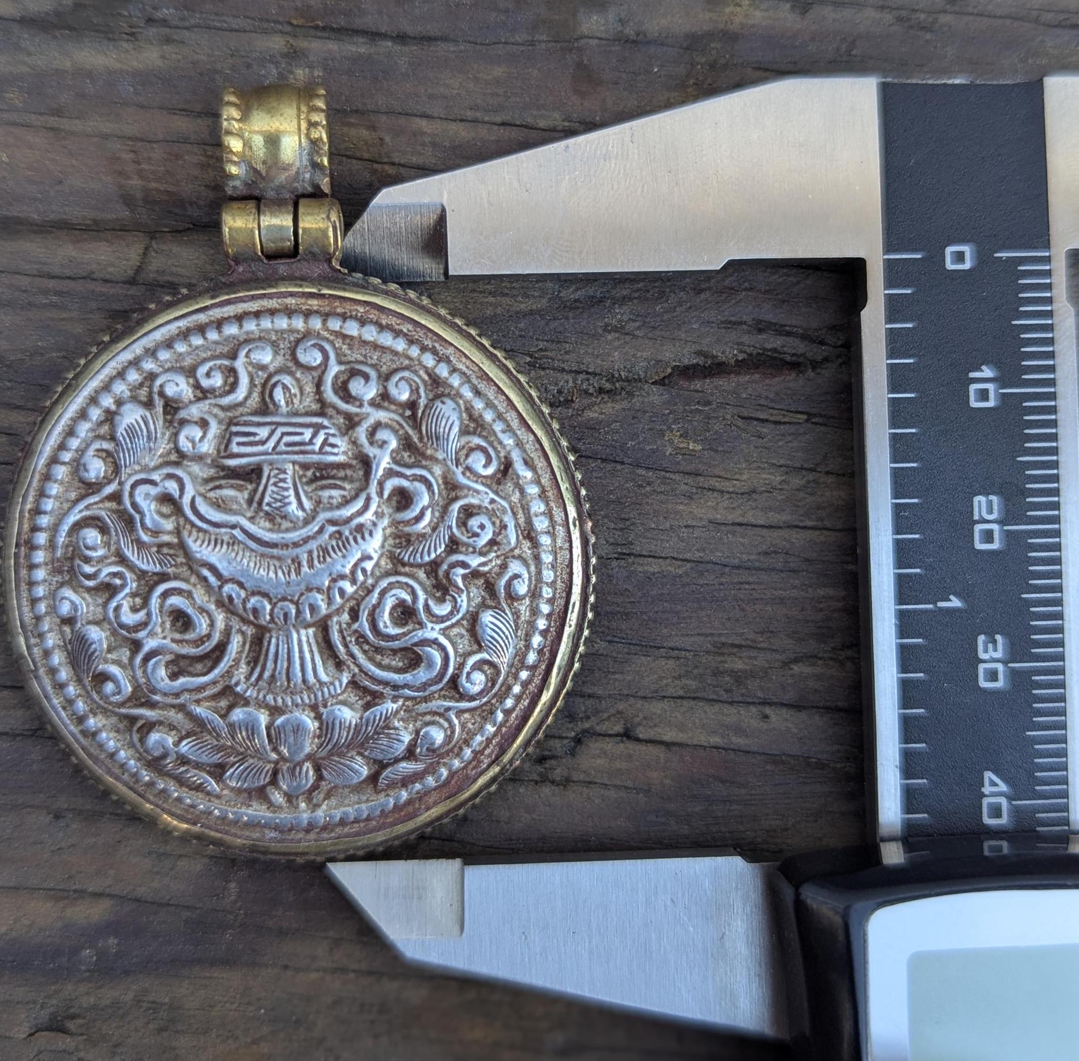 Vintage Tibetan Tashi Tagye Brass Medallion Pendant (p6-020)