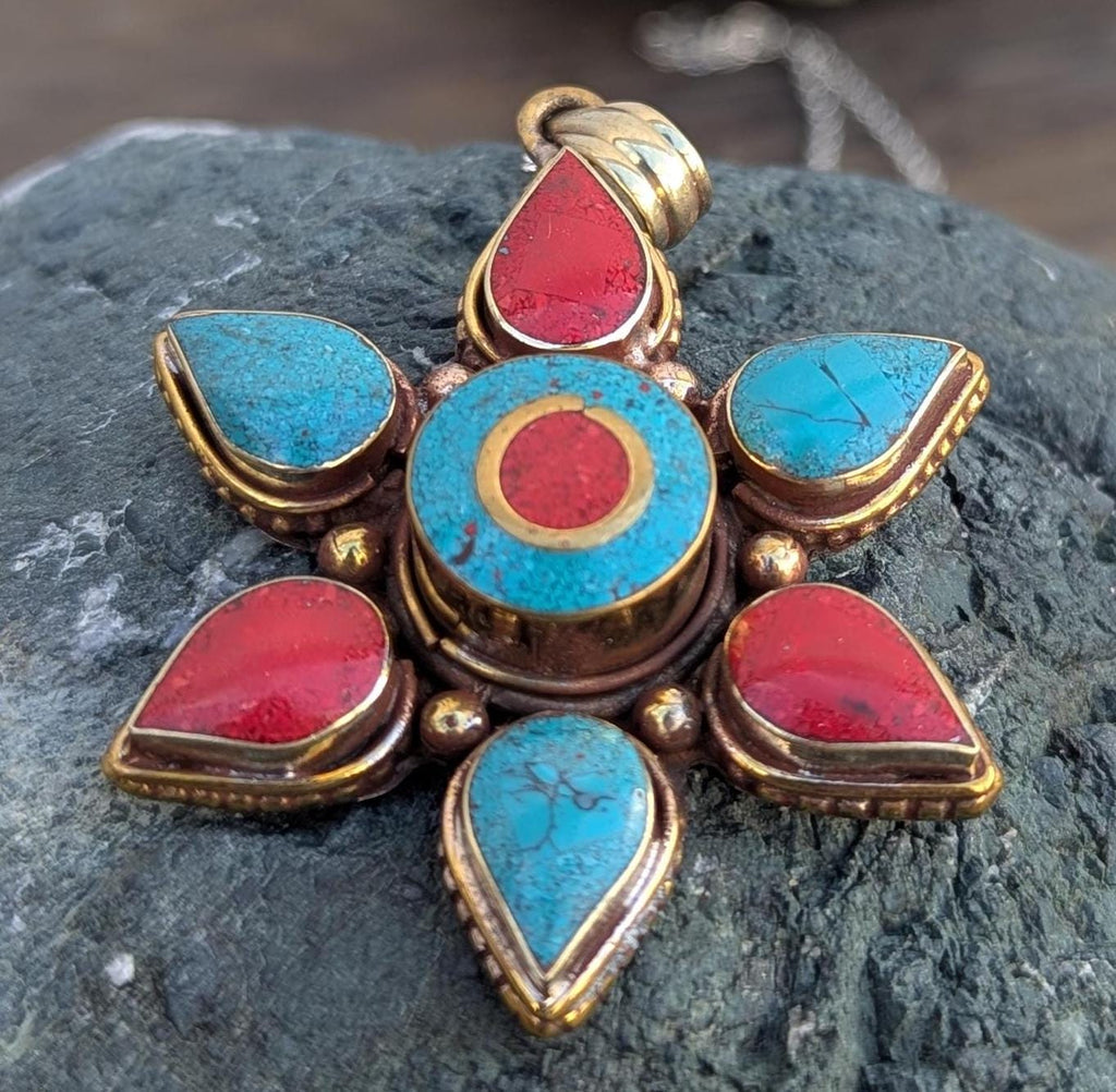 Tibetan Turquoise and Red coral Inlaid Ethnic pendant (p6-024)
