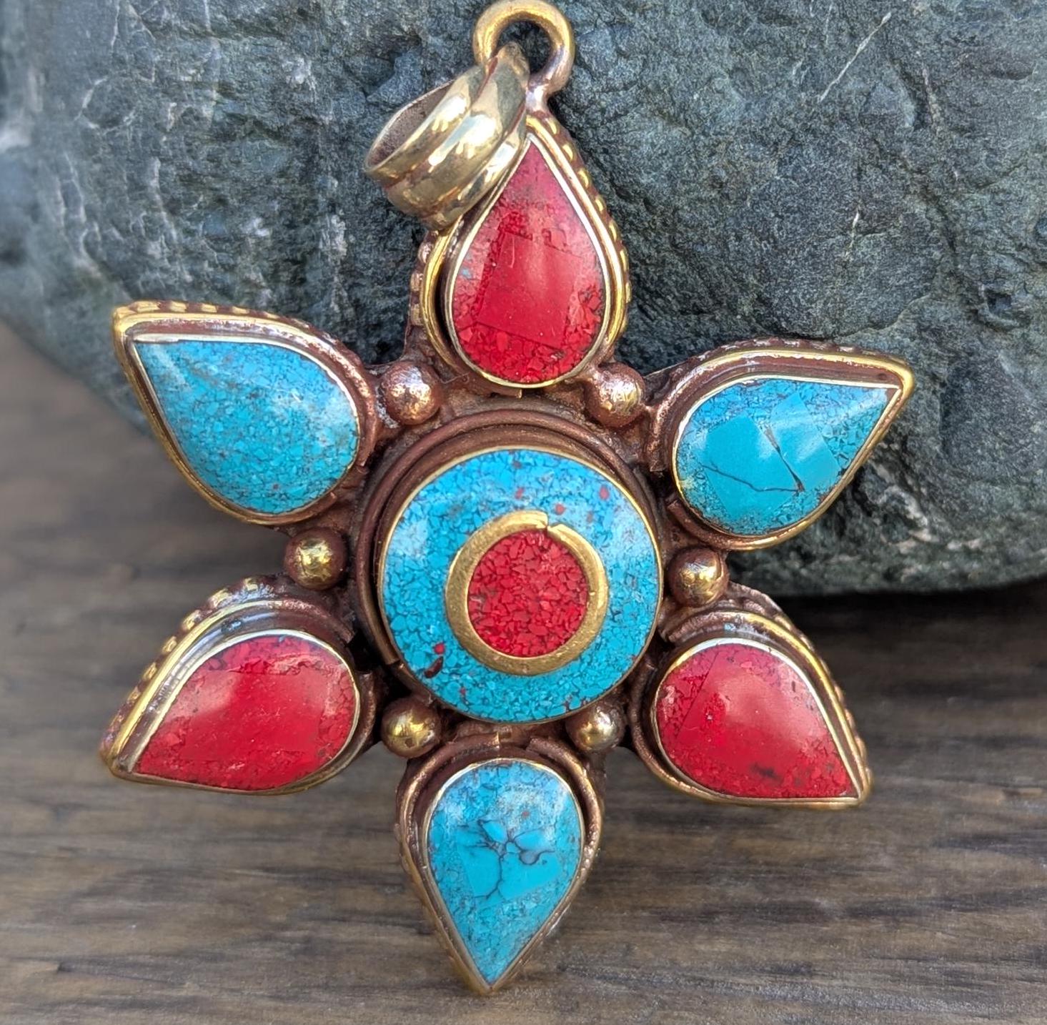 Tibetan Turquoise and Red coral Inlaid Ethnic pendant (p6-024)