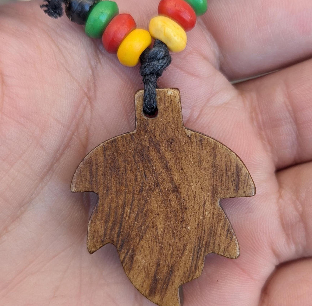 Yak bone hand carved Reggae Rasta leaf pendant (p6-040)