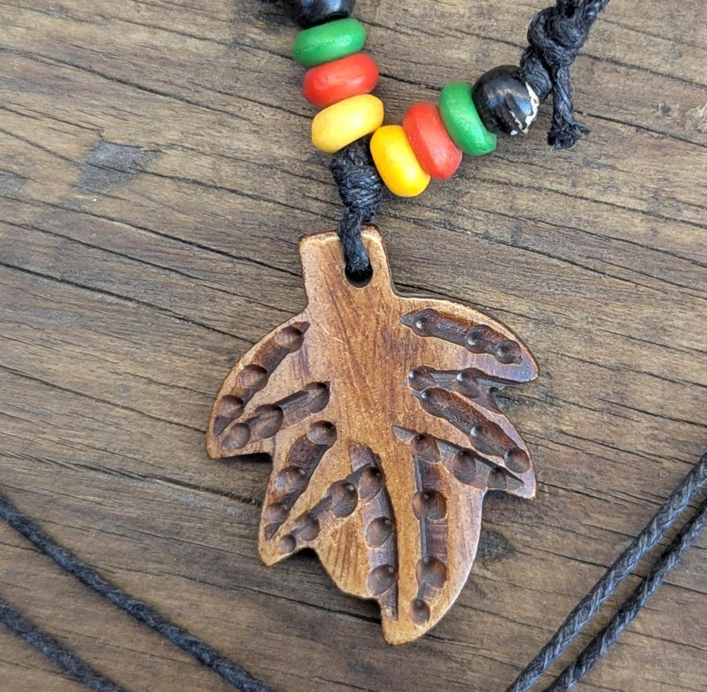 Yak bone hand carved Reggae Rasta leaf pendant (p6-040)