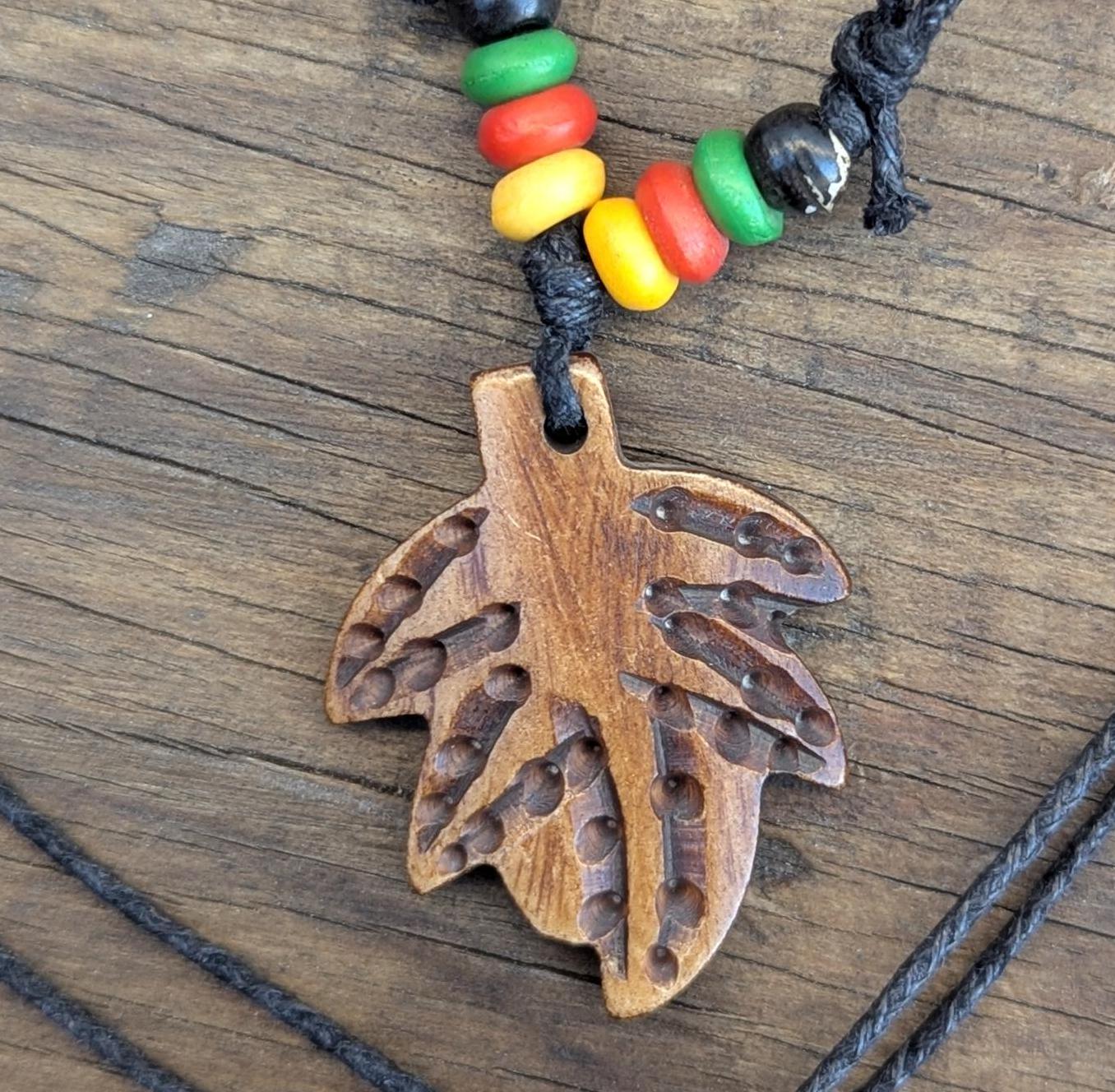 Yak bone hand carved Reggae Rasta leaf pendant (p6-040)