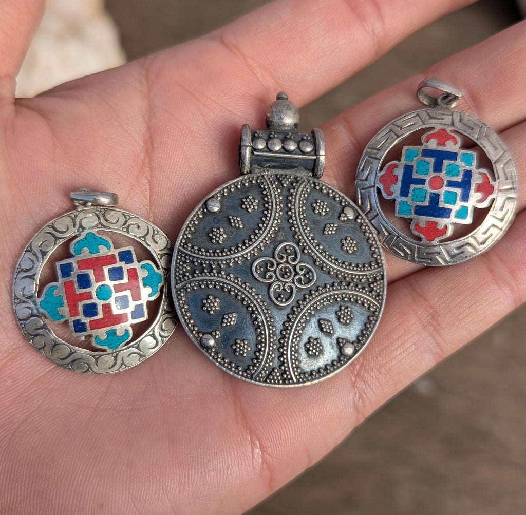 Handmade turquoise and coral silver ethnic Dorjee medallion pendant collection (p7-005)