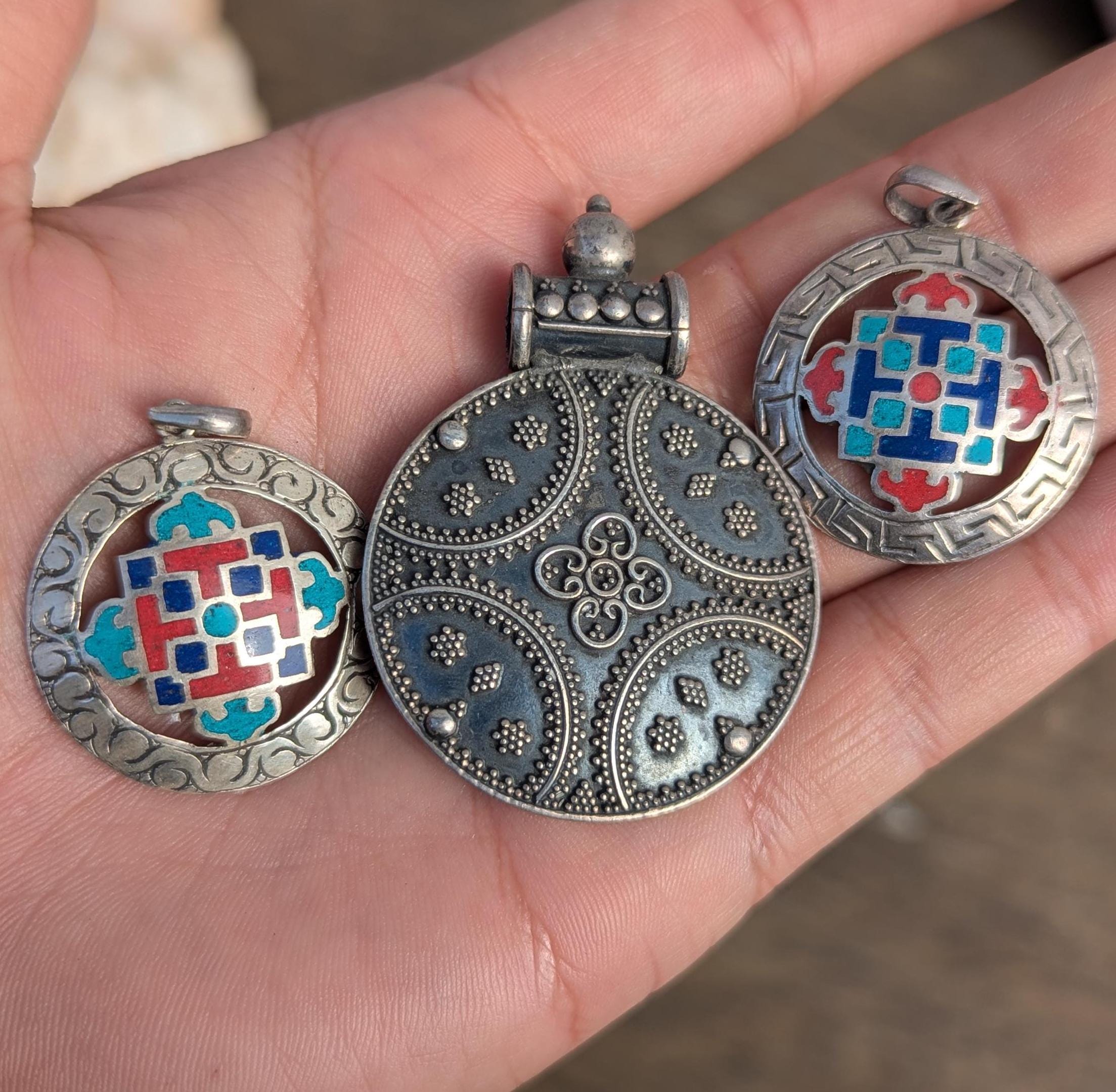 Handmade turquoise and coral silver ethnic Dorjee medallion pendant collection (p7-005)