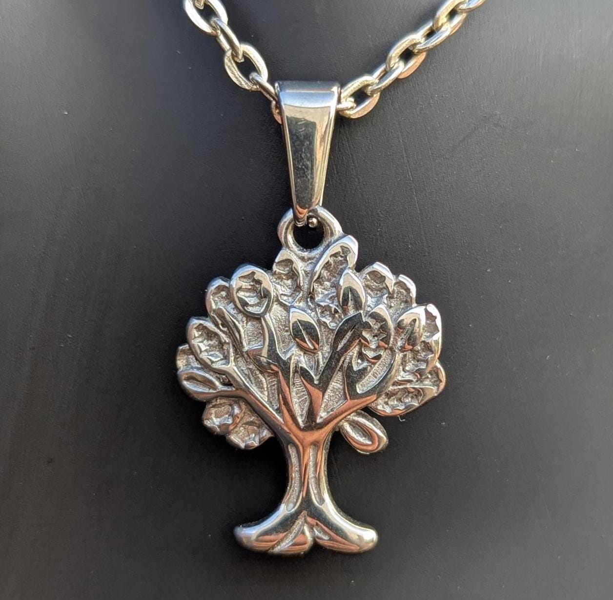 Vintage silver tree ethnic pendant (p7-002)