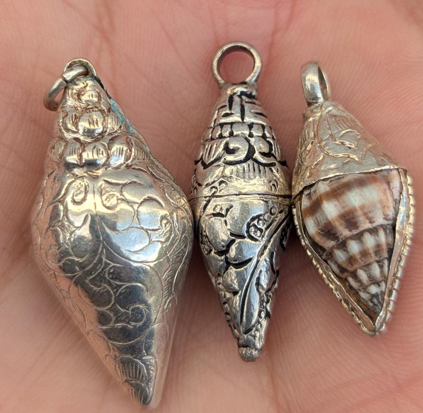 Handmade White Brass Tibetan Conch Shell pendants collection (p7-011)